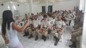 Policiais militares da 43ª CIPM assistem a palestra de prevenção à depressão