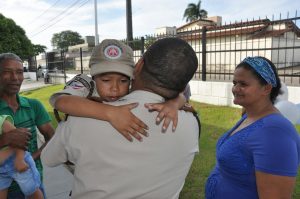 Itamaraju: 43ª CIPM promove aniversário para garotinho apaixonado pela Polícia Militar