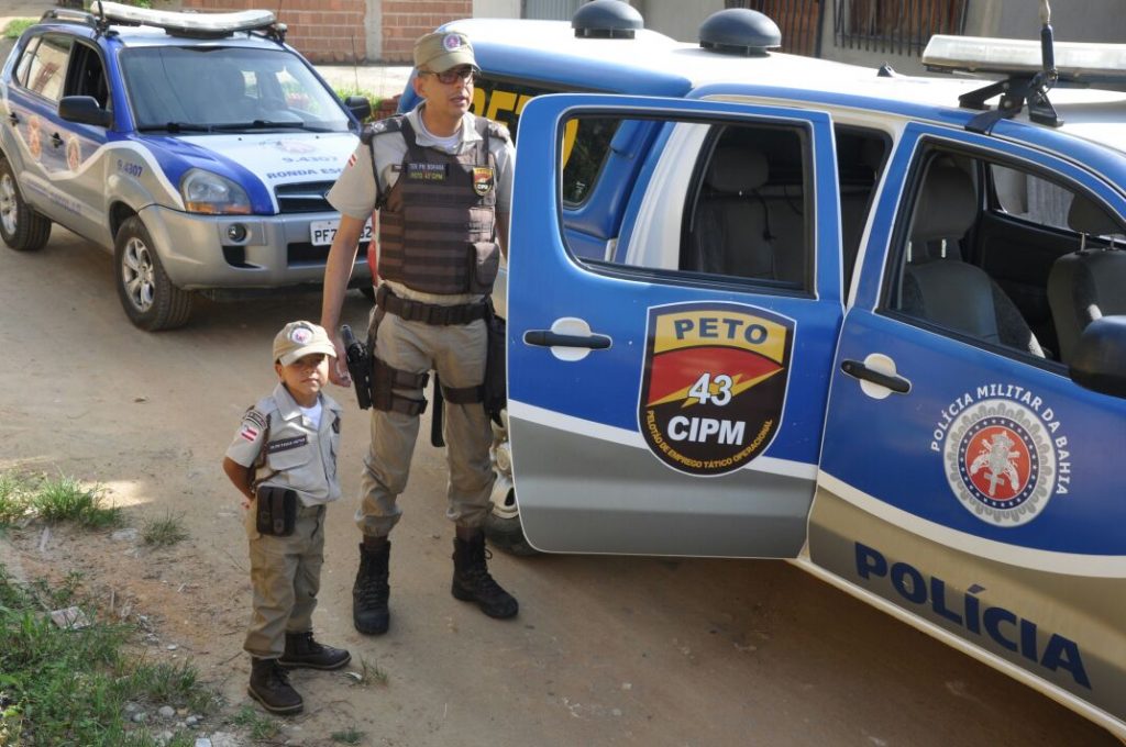 Itamaraju: 43ª CIPM promove aniversário para garotinho apaixonado pela Polícia Militar