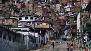 42% da população baiana e 22% da de Salvador vivem abaixo da linha de pobreza