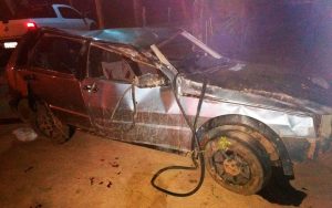 Teixeira: Jovem capota carro ao tentar desviar de caminhão na contramão e morre