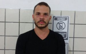 Itanhém: Jovem é preso após agredir e deixar namorada inconsciente
