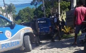 Porto Seguro: Bandido é morto e comparsa fica ferido após assalto a turistas