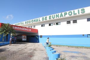 Eunápolis: Crianças são hospitalizadas após ingerirem remédio que encontraram na rua