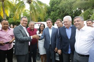 Governo celebra R$ 25 milhões em convênios com municípios; Itamaraju e Prado são contemplados
