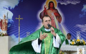 Padre Edvaldo Santana vai assumir Catedral de São Pedro em Teixeira de Freitas