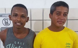 Polícia prende dupla armada que jurou matar rivais em Itamaraju