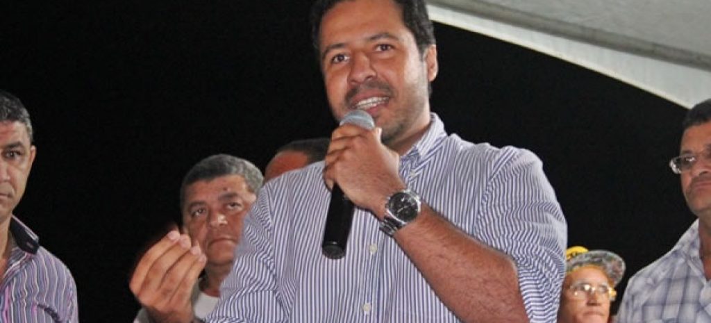 Ex-prefeito de Caravelas deve devolver R$268 mil aos cofres municipais