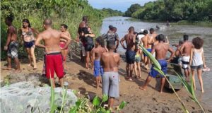 Jovem morre afogada ao ser arrastada por correnteza em rio