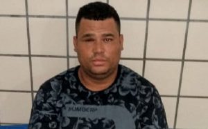 Pai é preso acusado de abusar sexualmente da filha de 12 anos