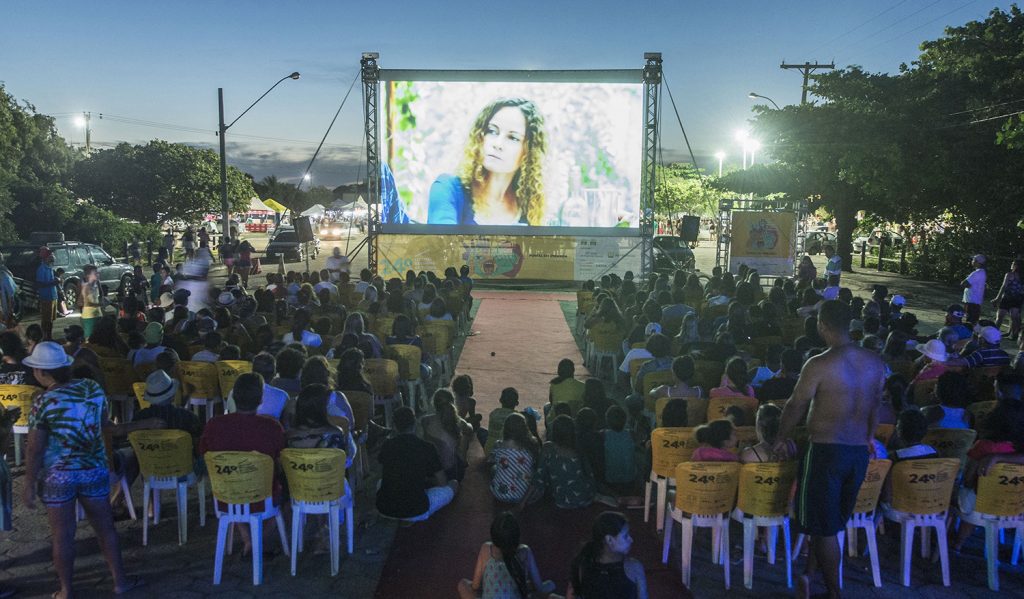 Mostra Itinerante realiza sessão de cinema em Arraial d'Ajuda