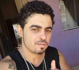 Cadeirante é executado na porta de casa em Belmonte