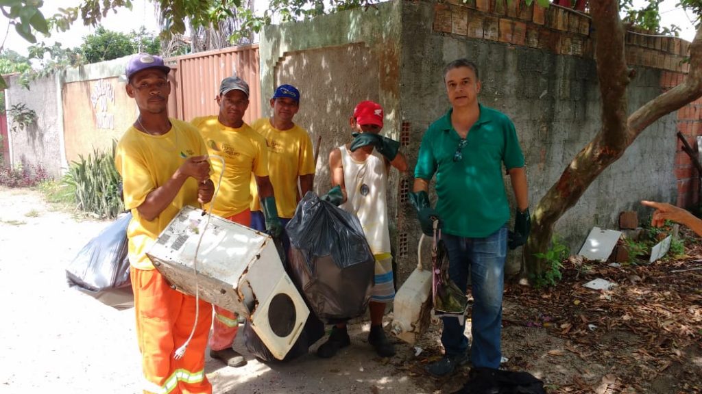 Porto Seguro: Comunidade apoia faxinaço contra aedes aegypti