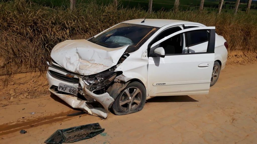 Lajedão: Vice-prefeito se envolve em acidente em estrada vicinal