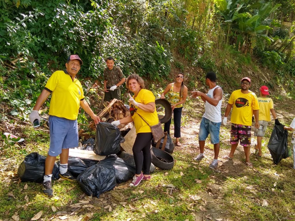 Mutirão recolhe mais de uma tonelada de lixo em Itamaraju