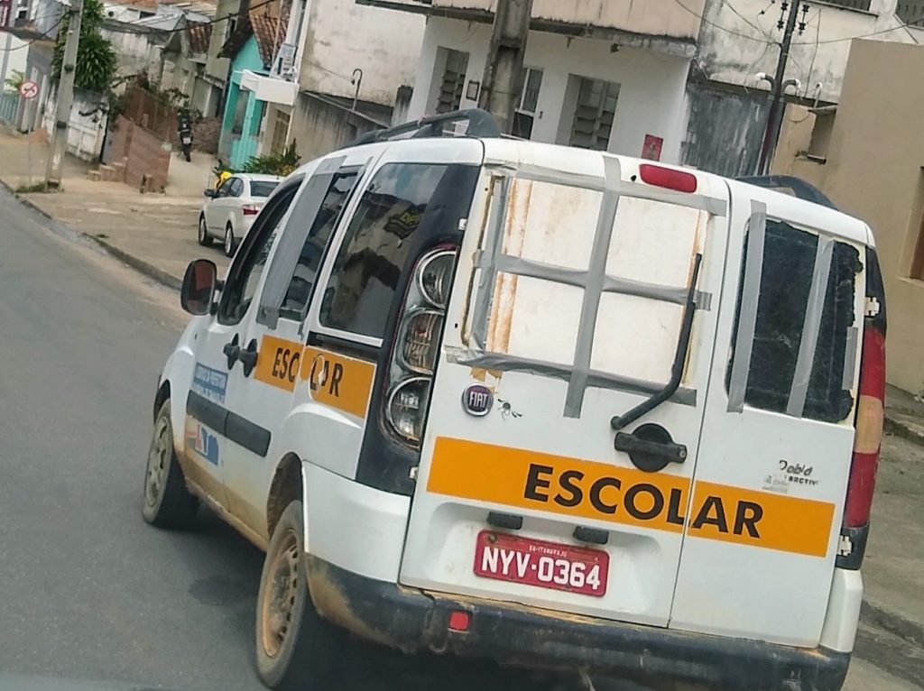 Itamaraju: Internauta denuncia veículos sucateados no transporte escolar