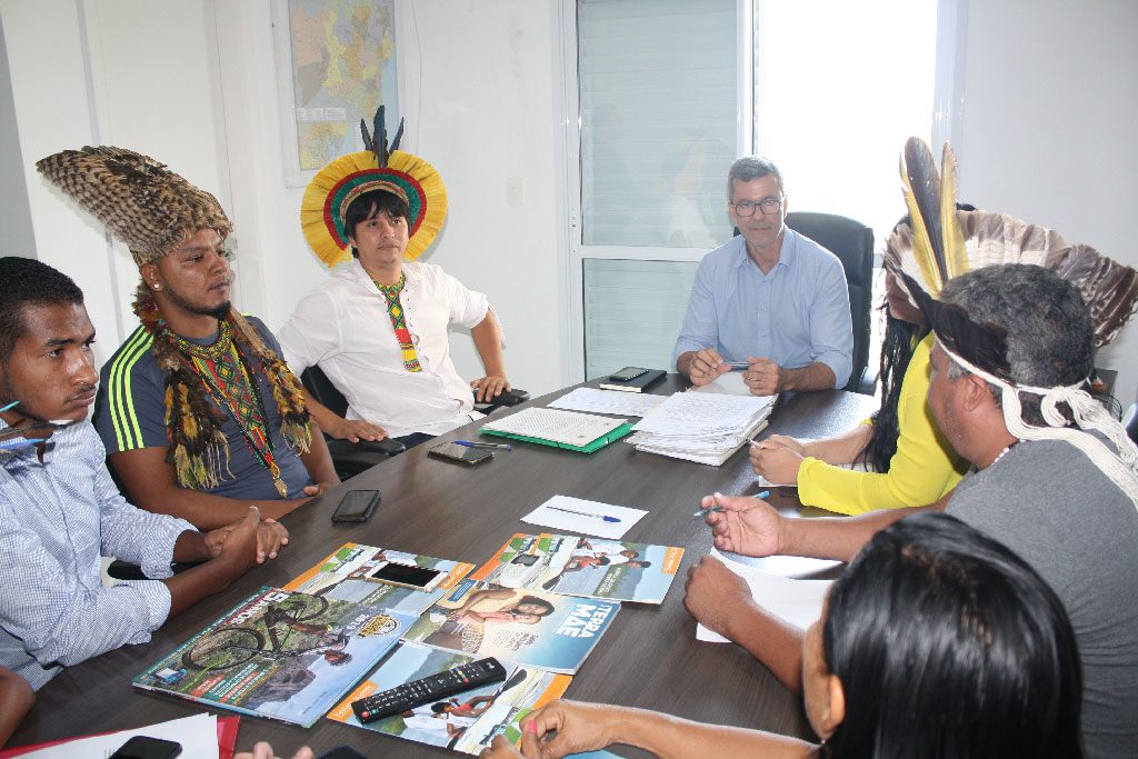 Setur e Pataxós discutem potencialidades do etno-turismo
