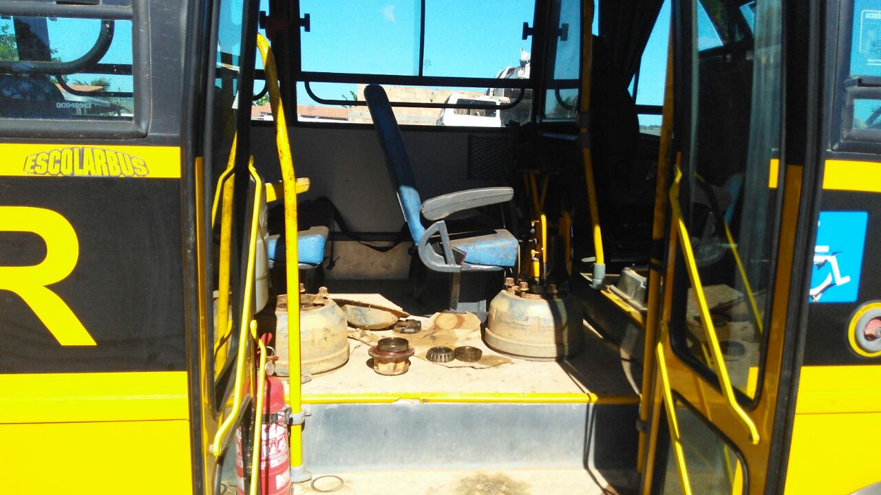 Prefeitura de Itamaraju abastecia até ônibus sem motor, denuncia vereador