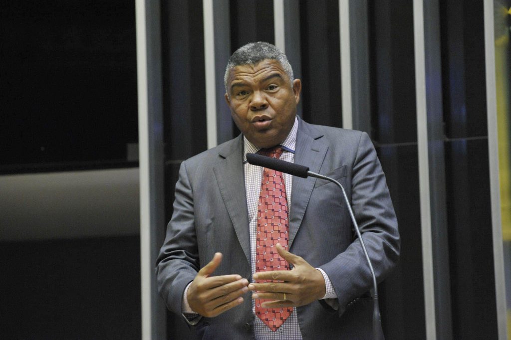 Valmir: “Bolsonaro edita MP para ampliar grilagem