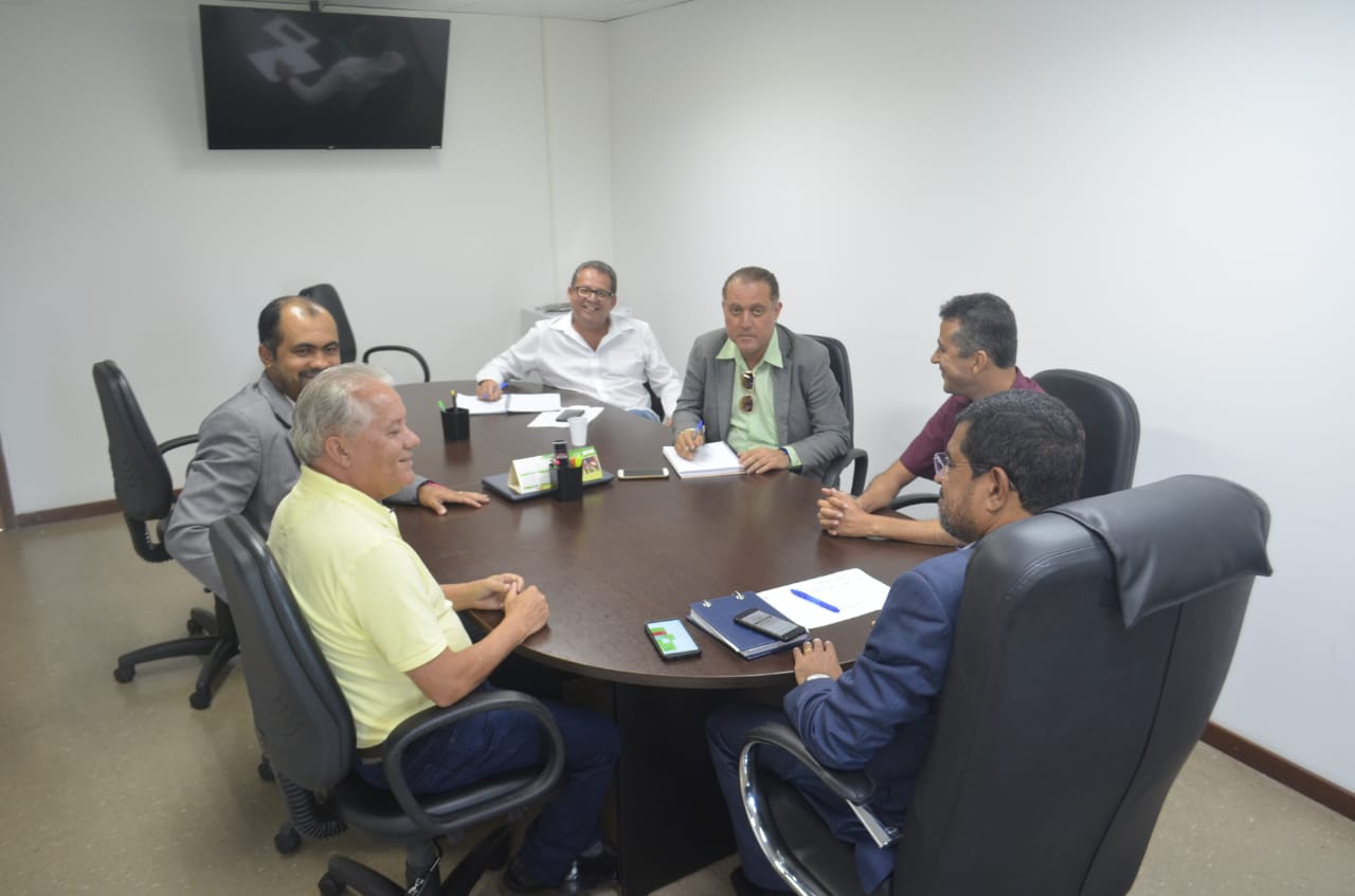 Em Salvador, Luiz Mário busca investimentos para Itamaraju