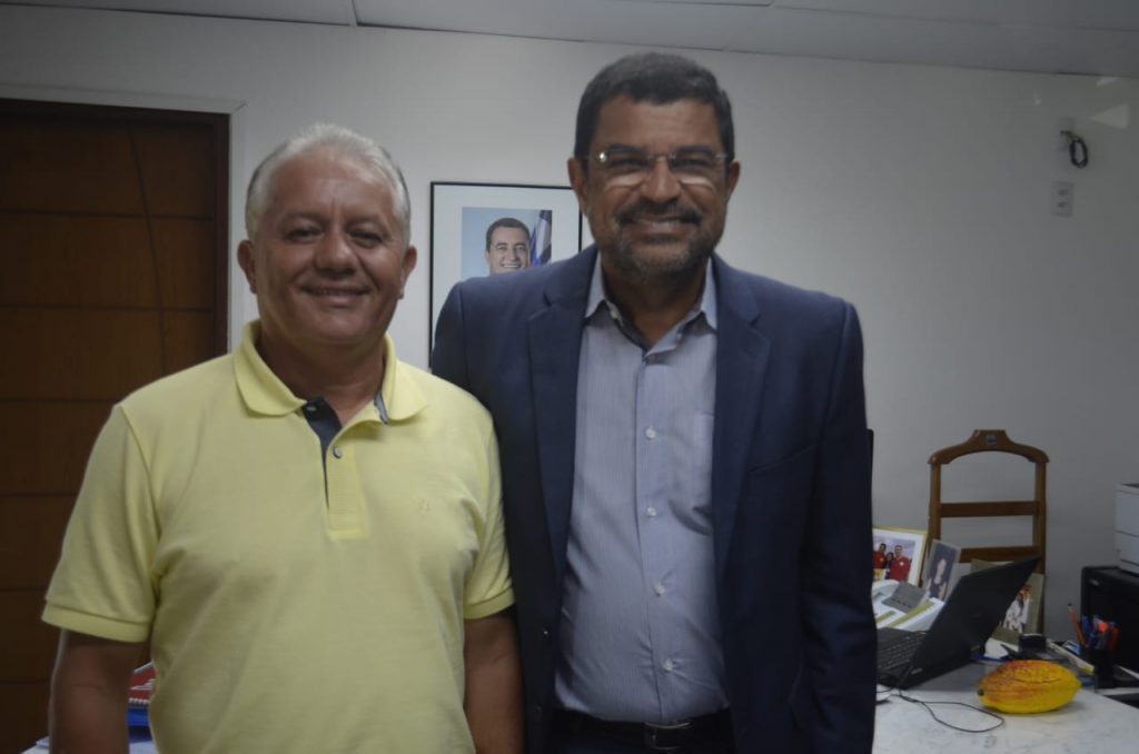 Em Salvador, Luiz Mário busca investimentos para Itamaraju