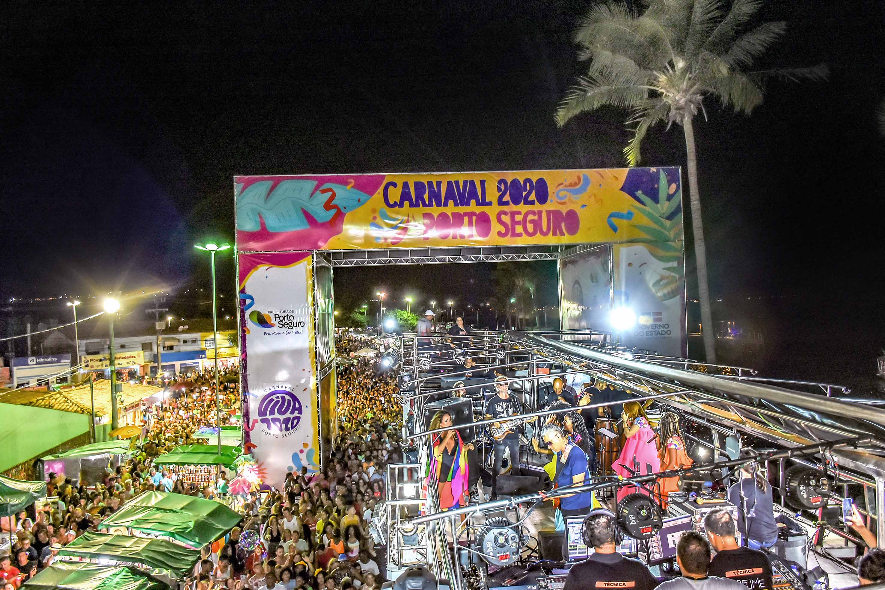 Abertura do Carnaval de Porto Seguro explode com Daniela Mercury