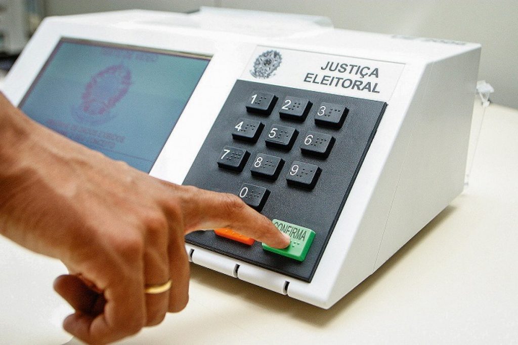 Eleitores têm até maio para regularizar pendências com a Justiça Eleitoral