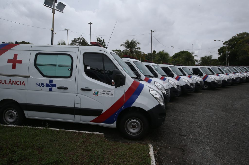 Ambulâncias são entregues a Teixeira, Porto e Ibirapuã