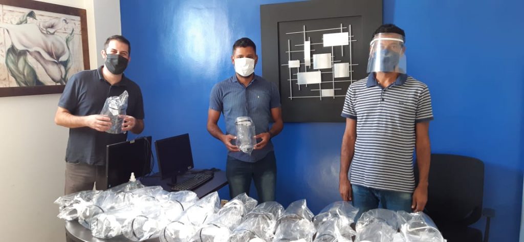 COVID-19:Unesulbahia fabrica máscaras para doação aos profissionais de saúde