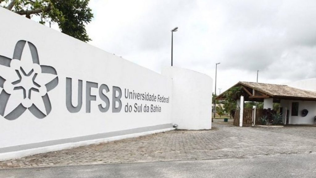 Estudantes da UFSB sem acesso à Internet devem receber chips 4G nos próximos dias