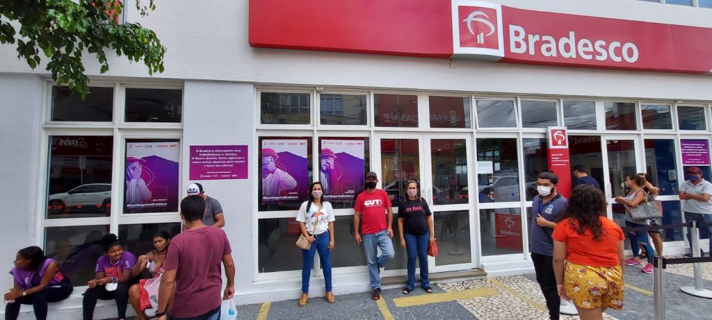 Eunápolis: Ato reforça campanha contra “metas abusivas e demissões” no Bradesco