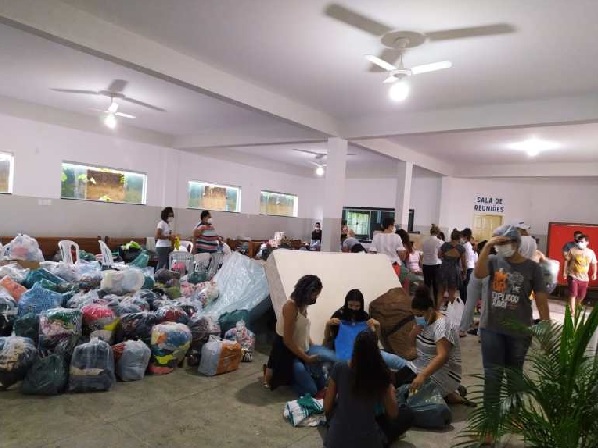 Paróquias se unem a fim de arrecadarem doações para as vítimas das chuvas