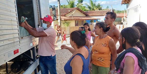 Ação de Solidariedade do MST beneficia famílias vítimas das enchentes