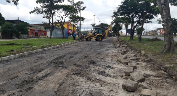 Prefeitura segue repavimentando e asfaltando ruas e avenidas de Mucuri