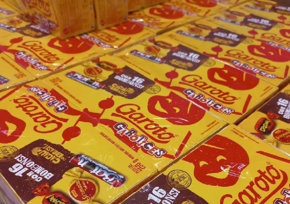 Rede do Bem e Associação de Moradores do Vista Bela realizaram distribuição de chocolate