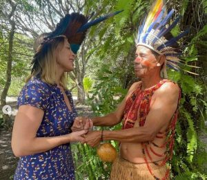 Sheila Mello curte férias em Prado com a filha: “A cultura indígena Pataxó é demais!”