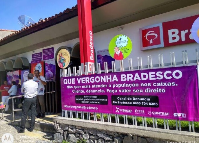 Ato em Porto Seguro dá continuidade à campanha nacional dos bancários
