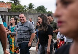 No primeiro dia de campanha deputada Mirela participa de festa do padroeiro em Aporá