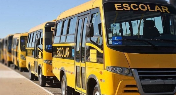 Prefeitura de Mucuri reestabelece transporte escolar para alunos da rede municipal e estadual