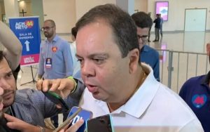 Elmar diz que "ACM sai de Salvador e Região Metropolitana com 1 milhão de votos de frente"