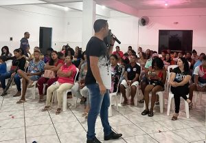 Cássio Cocobongo reúne amigos em encontro para falar de Coronel e Otto Filho