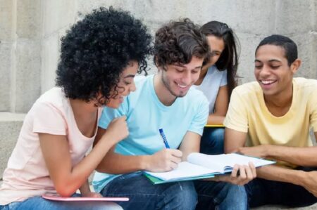 Uneb divulga edital de vestibular com 3.401 vagas para cursos de graduação