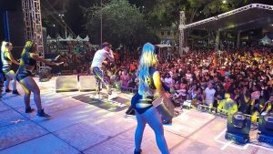 Muita música, dança e diversão abrilhantam a 2ª noite da Festa da Cidade em Mucuri