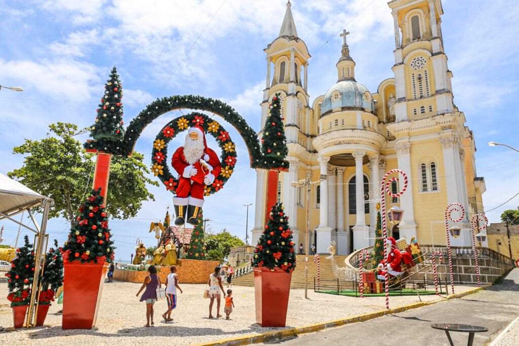 Abertura do Natal Encantado de Ilhéus acontece nesta quinta com Papai e Mamãe Noel