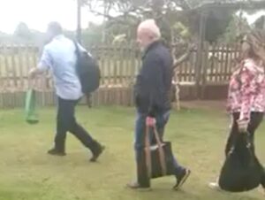 Vídeo: Após descanso, Lula deixa casa de Ronaldo Carletto em Porto Seguro