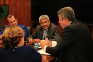 Em reunião com Arthur Lira, Jerônimo destaca importância do equilíbrio da Câmara dos Deputados