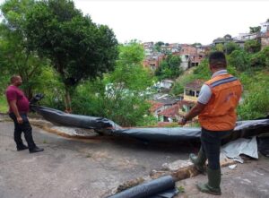 Defesa Civil realiza colocação de lonas e reforça ações preventivas em Ilhéus