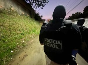 Homem é preso e relógios avaliados em R$ 2,9 mil são recuperados