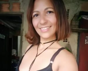 Polícia investiga morte de dona de casa encontrada com perfuração no pescoço