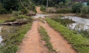 Itanhém decreta situação de emergência após chuvas causarem estragos